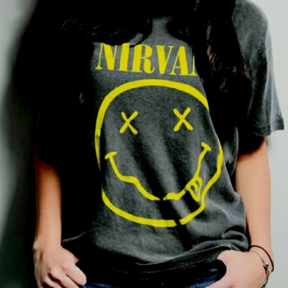 💥UO Nirvana Yellow Smiley Face Tee - Picture 3 of 10